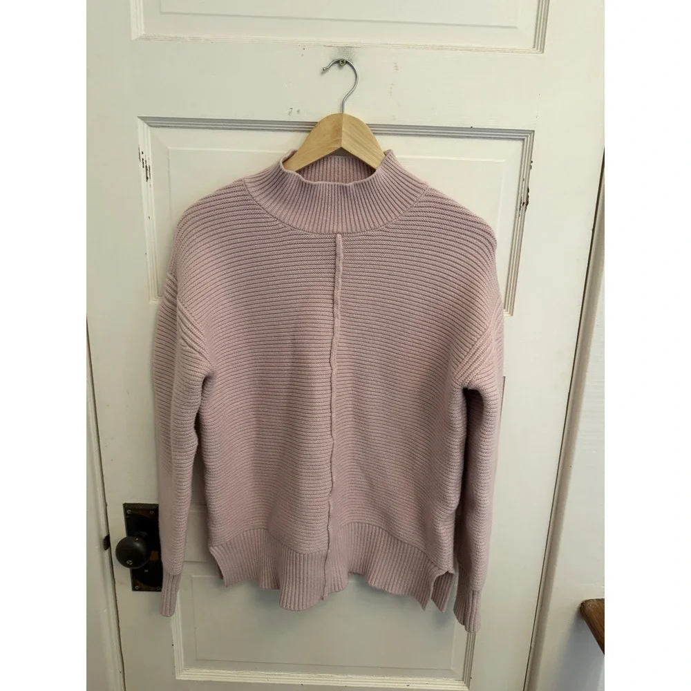 Evereve Pink Foster Turtleneck Ribbed Knit Sweater Cozy Boho Minimalist Size M